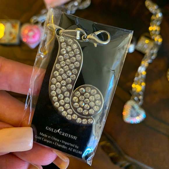 Gold Canyon Charm - Picture 1 of 3